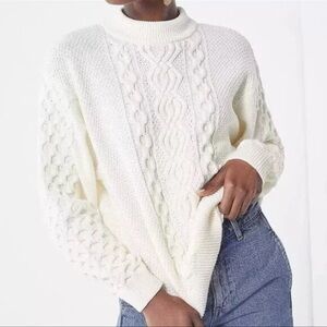 Urban Outfitters Cream Cableknit Sweater Size Large